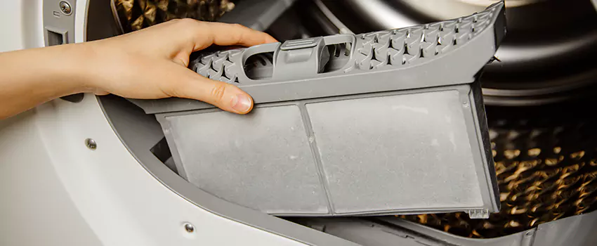 Signs Of A Clogged Dryer Lint Trap in La Crescenta-Montrose, California
